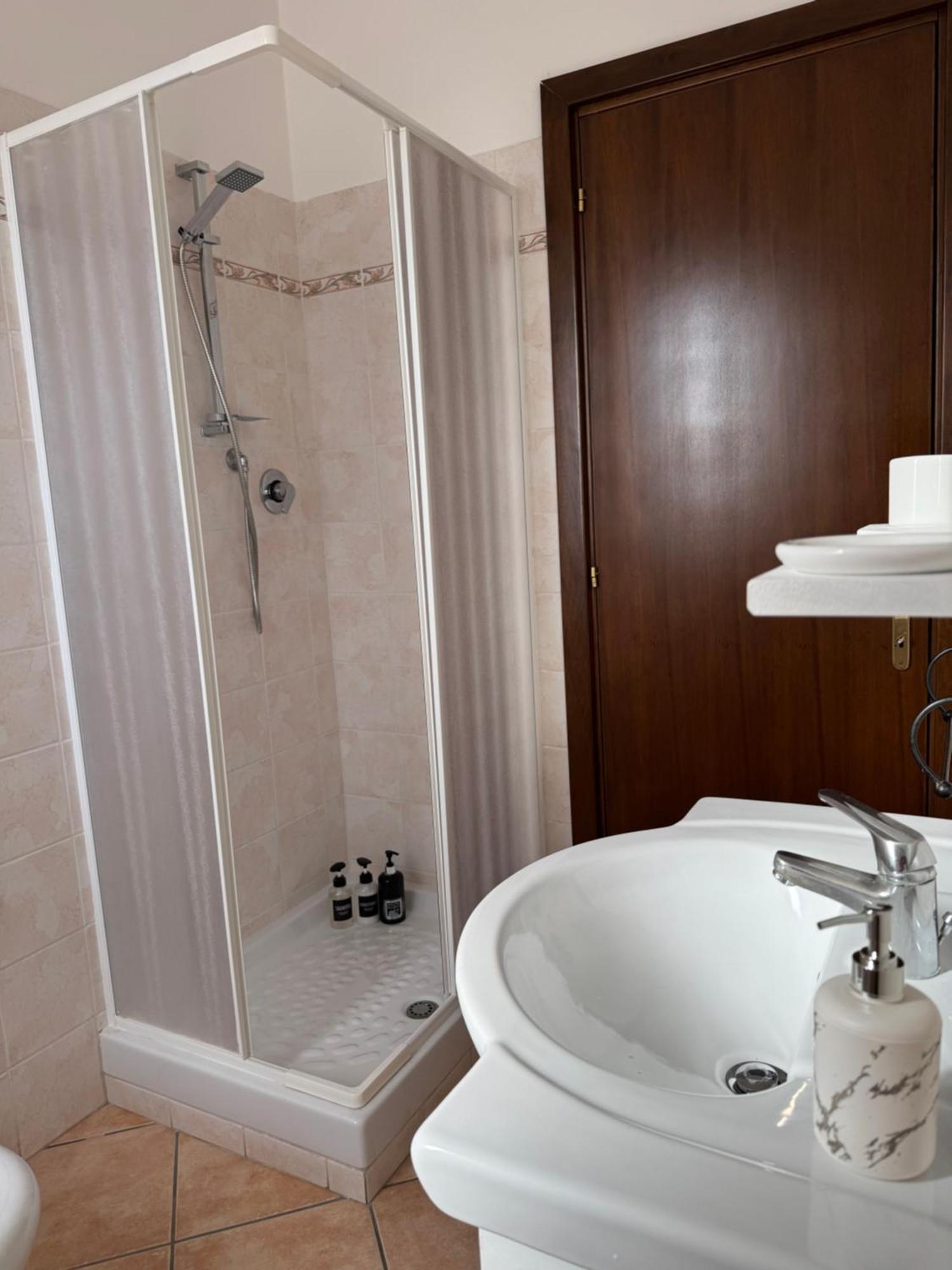 Guest House La Casaccia Fiumicino Exterior photo